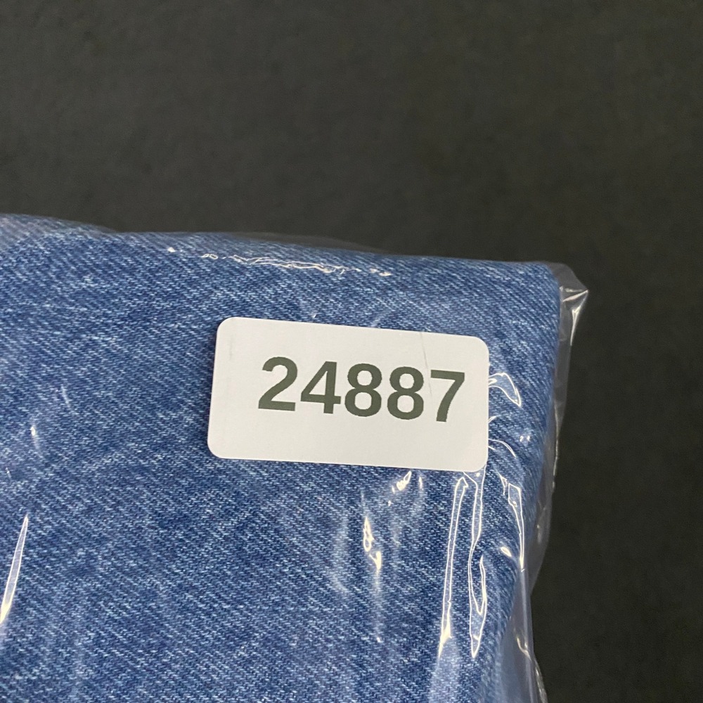 Vintage Y2K Levis 501 Jeans FITS 34x32 Blue Button Fly Classic Denim Red Tab - Picture 12 of 12